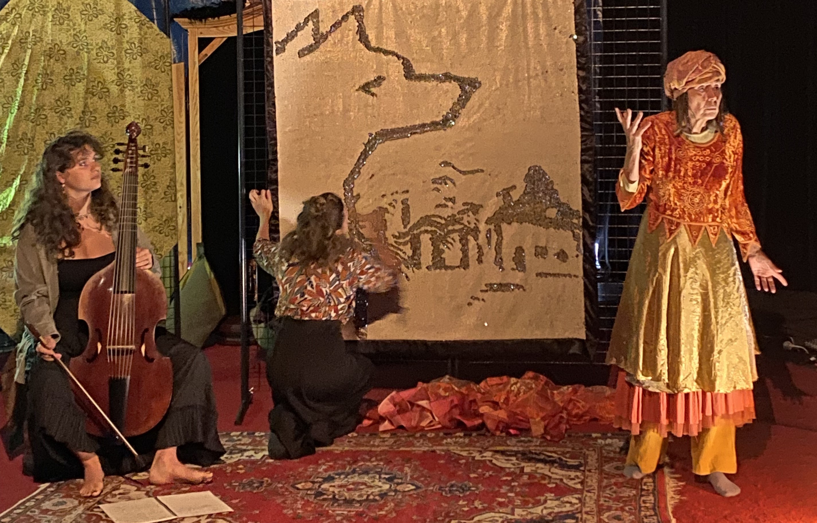 trio lors du conte dessiné en musique